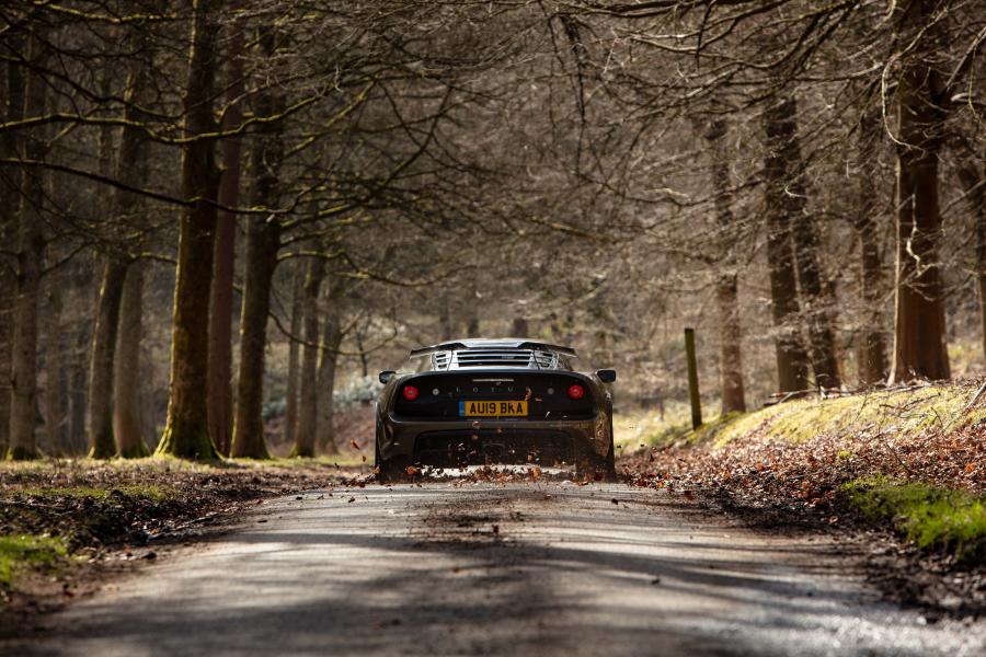  Lotus Exige Sport 410 2018 года  (UK) (фото 9 из 45)
